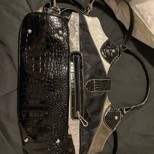 Dooney and Bourke purse